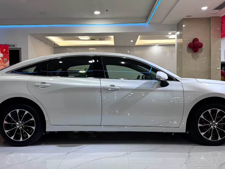 Фото 3 - Toyota Avalon