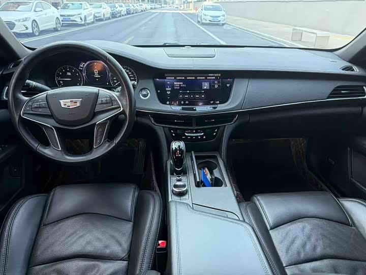 Фото 7 - Cadillac CT6