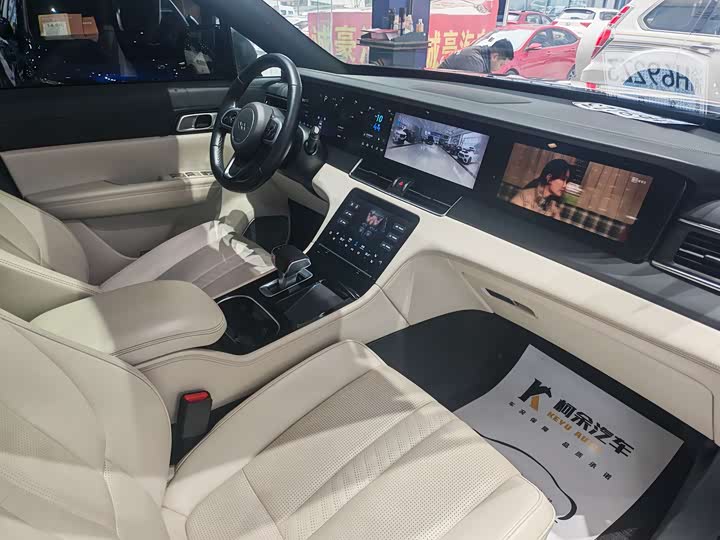 Фото 8 - LiXiang One