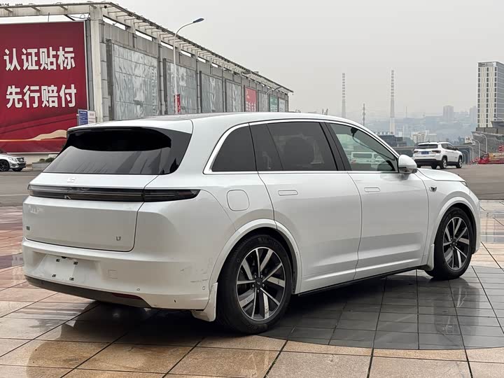 Фото 8 - LiXiang L7