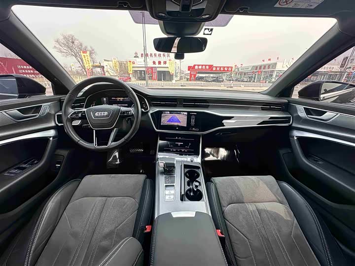 Фото 9 - Audi A6L