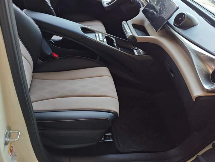 Фото 8 - BYD Dolphin