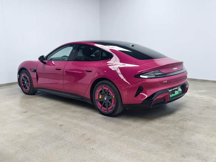 Фото 4 - Xiaomi SU7