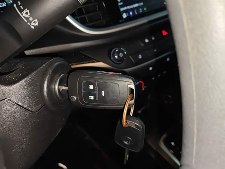 Фото 9 - Buick Excelle GT