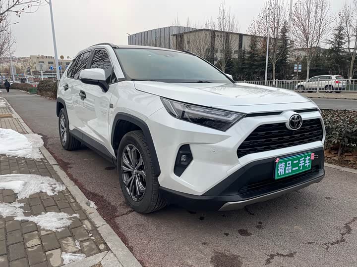Фото 3 - Toyota RAV4