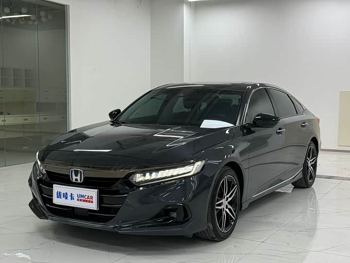 Фото 1 - Honda Accord