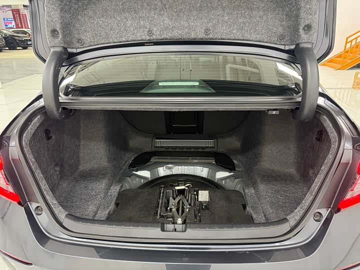 Фото 7 - Honda Accord