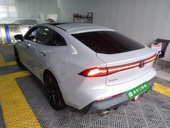 Фото 5 - Changan UNI-V