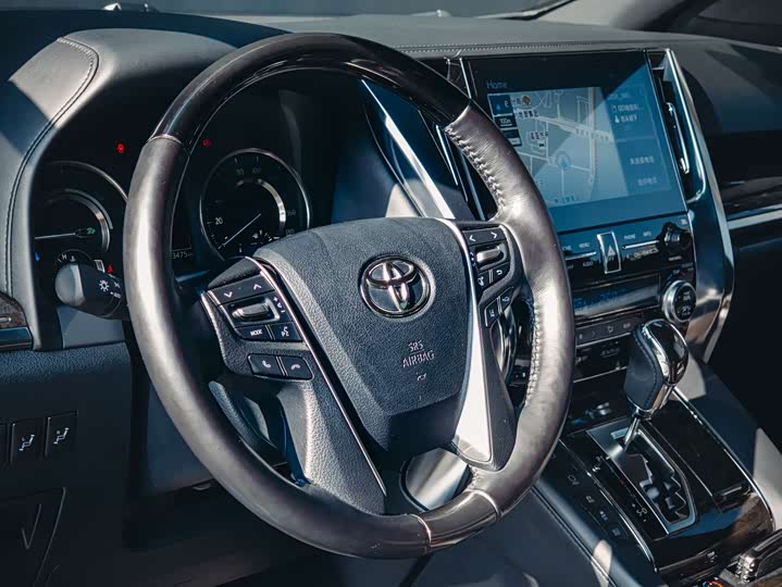 Фото 5 - Toyota Alphard