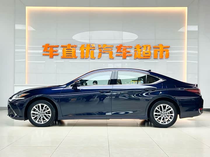 Фото 4 - Lexus ES