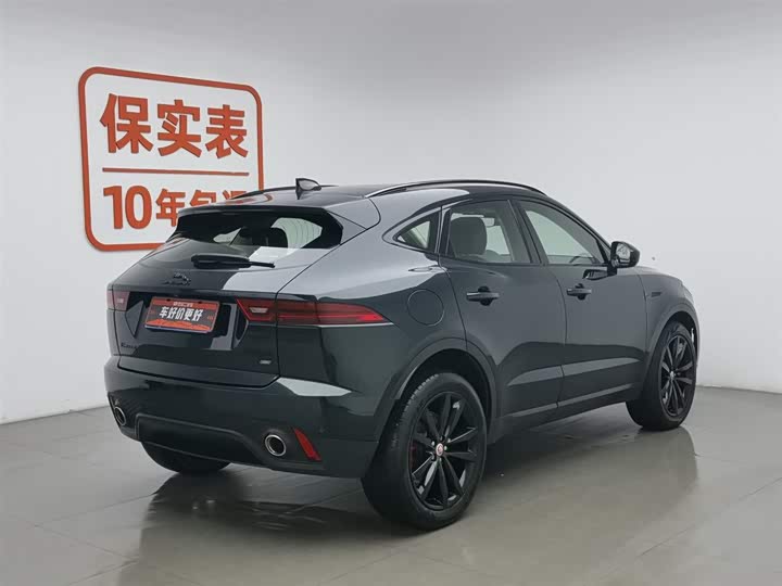 Фото 2 - Jaguar E-Pace