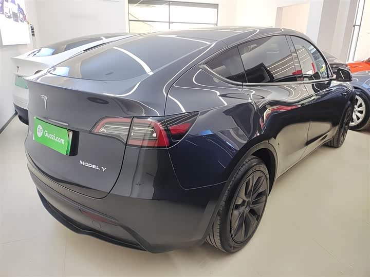 Фото 7 - Tesla Model Y