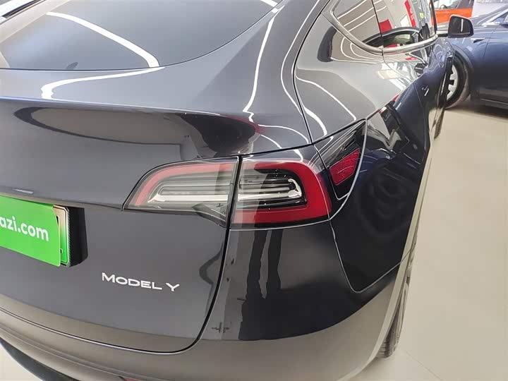 Фото 8 - Tesla Model Y