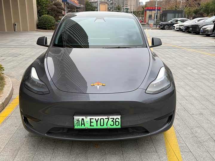 Фото 2 - Tesla Model Y