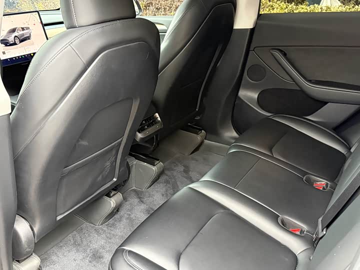 Фото 9 - Tesla Model Y