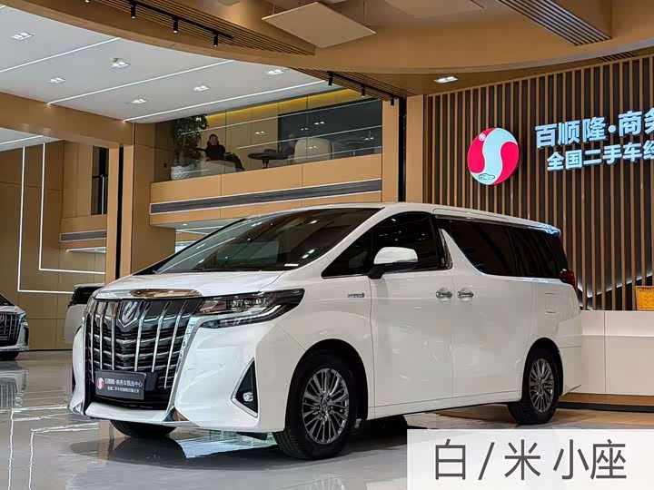 Фото 1 - Toyota Alphard