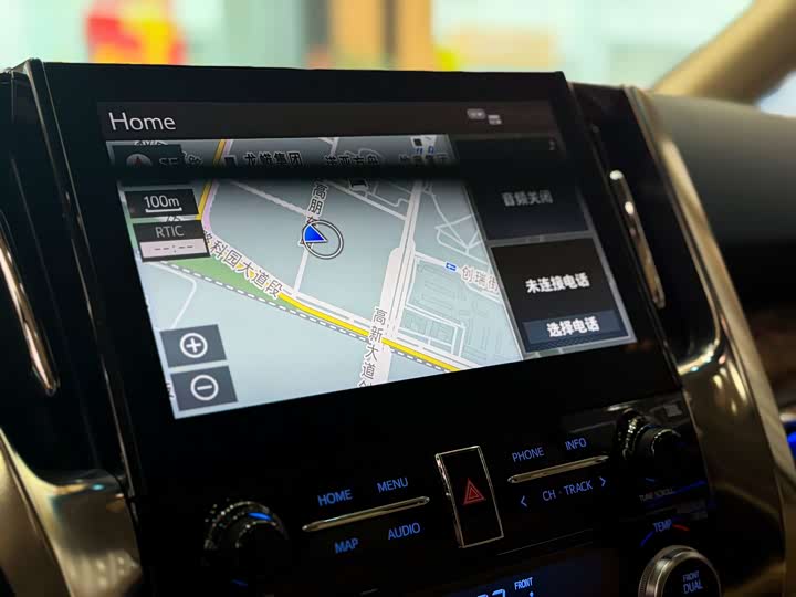 Фото 8 - Toyota Alphard