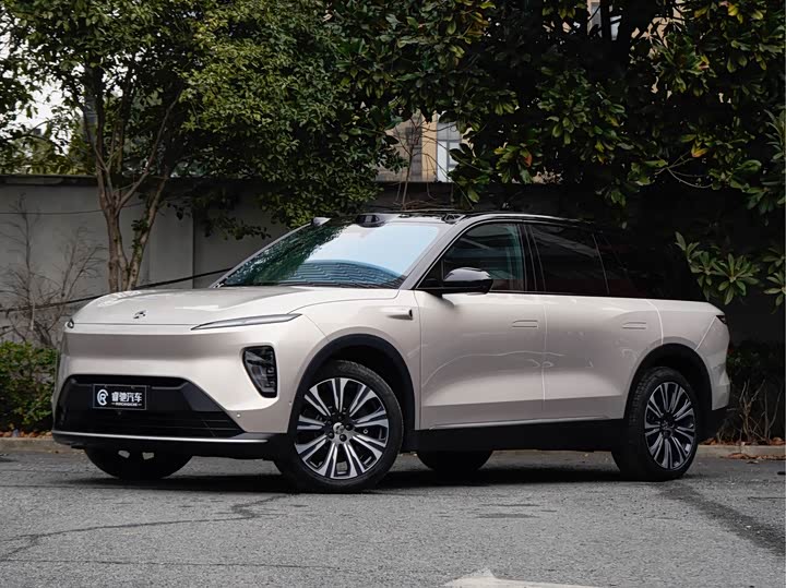 Фото 1 - Nio ES8