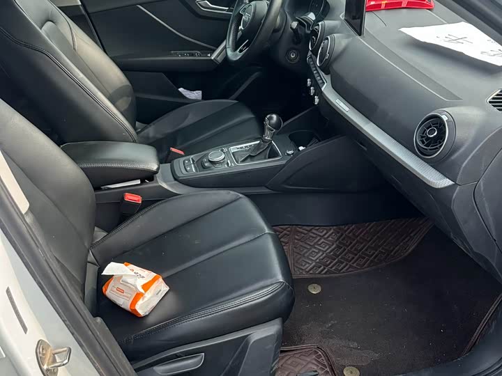 Фото 3 - Audi Q2L