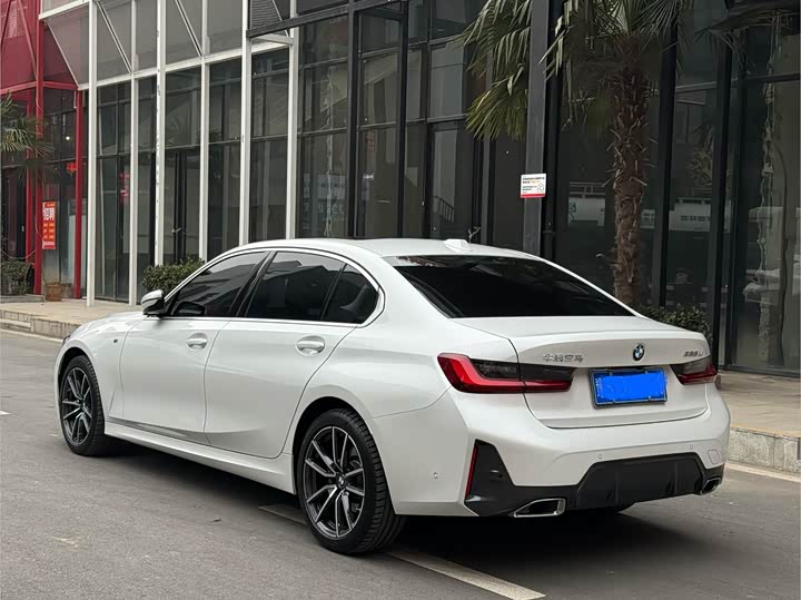 Фото 9 - BMW 3 Series