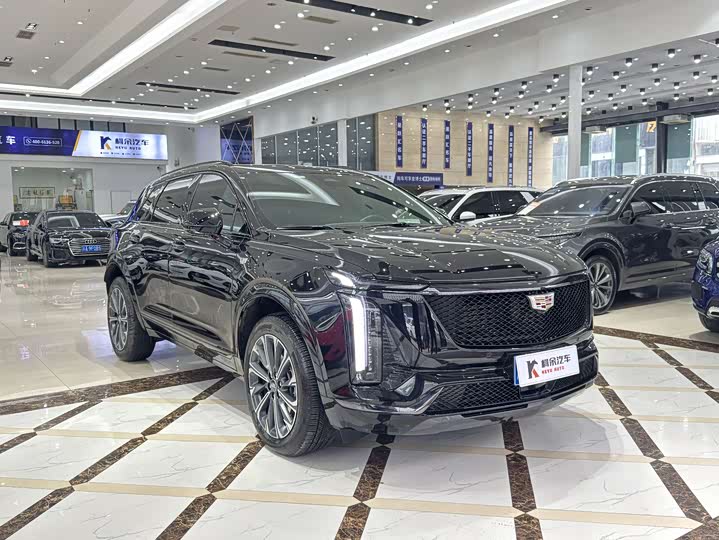 Фото 4 - Cadillac XT5