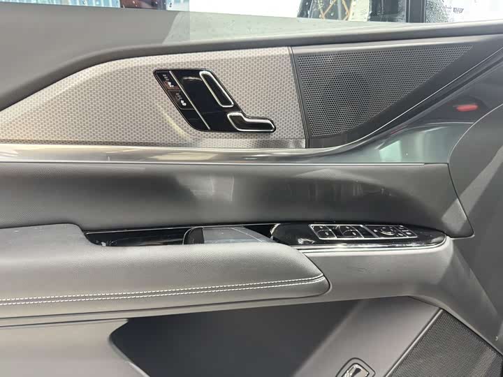 Фото 7 - Cadillac XT5