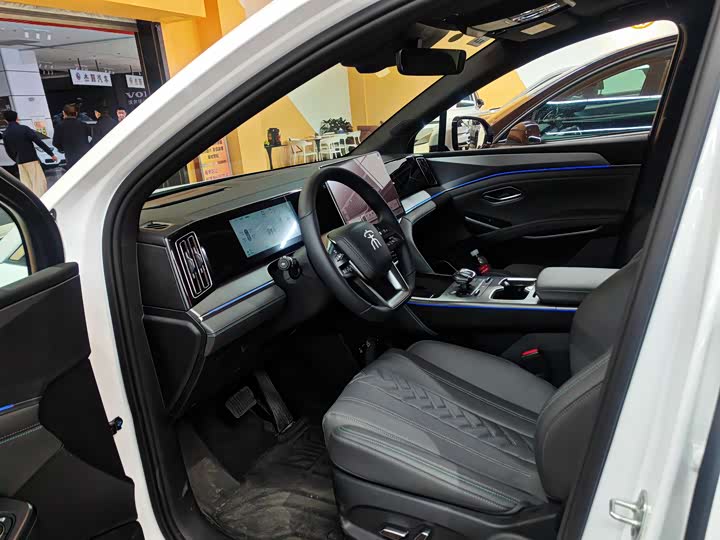 Фото 2 - BYD Song L DM-i Hybrid