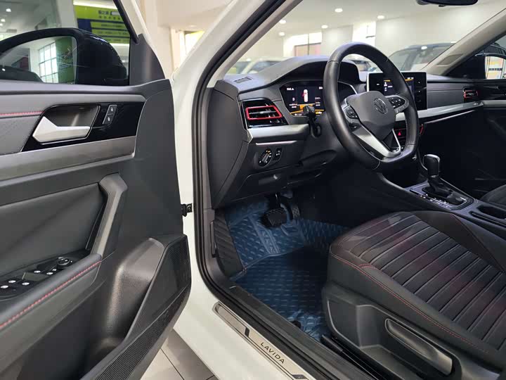 Фото 5 - Volkswagen Lavida