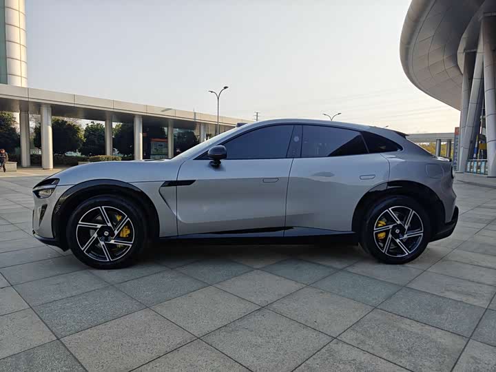 Фото 4 - Xiaomi YU7