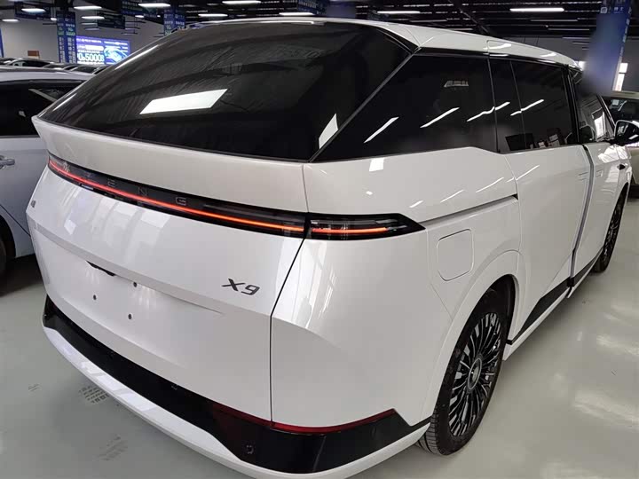 Фото 7 - XPeng X9