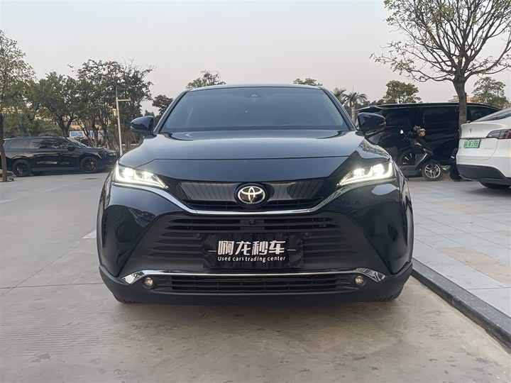 Фото 2 - Toyota Harrier