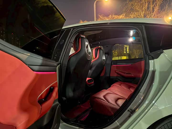 Фото 6 - Xiaomi SU7