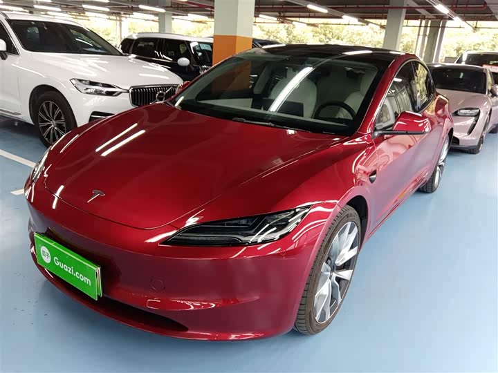 Фото 2 - Tesla Model 3