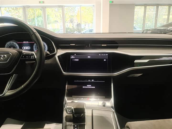 Фото 7 - Audi A6L