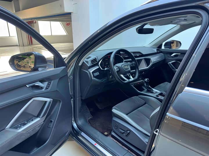 Фото 9 - Audi Q3