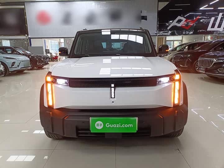 Фото 3 - Chery iCar 03