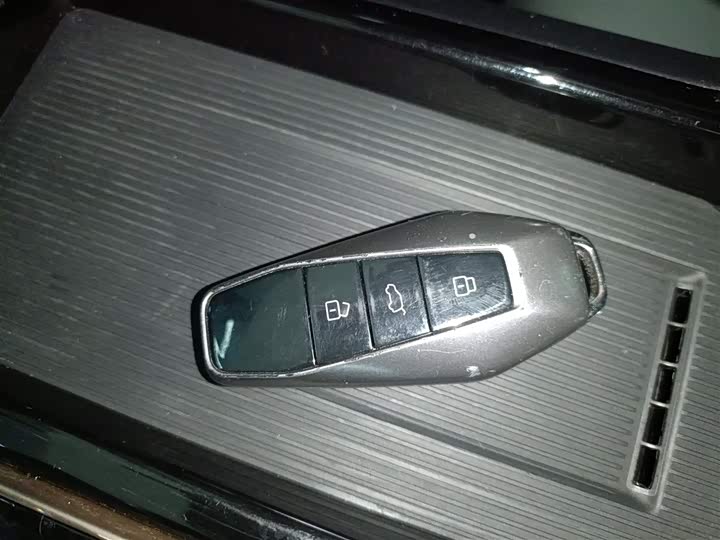 Фото 9 - Chery iCar 03