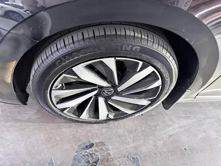 Фото 5 - Volkswagen Passat