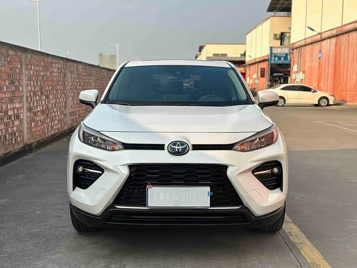 Фото 2 - Toyota Wildlander