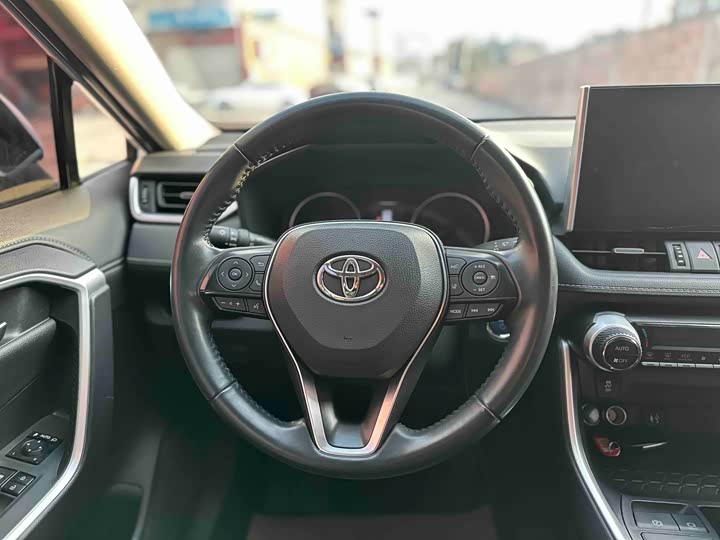 Фото 7 - Toyota Wildlander