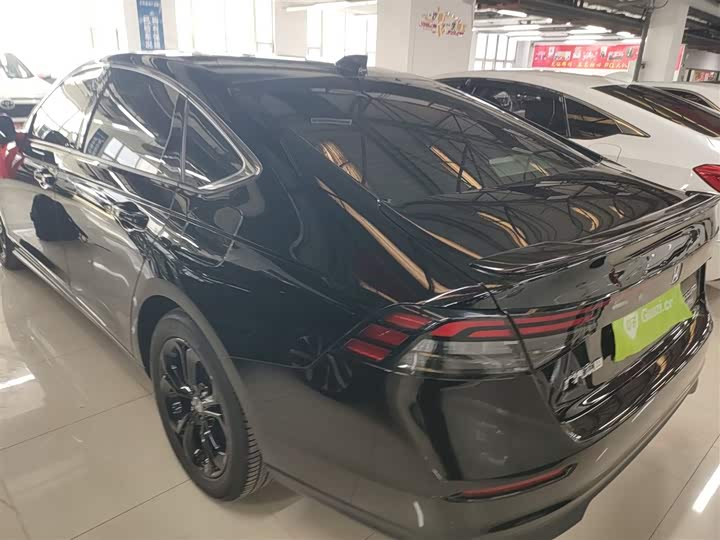 Фото 5 - Honda Accord