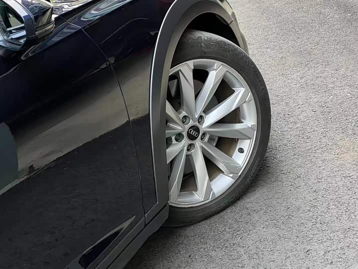 Фото 5 - Audi A6