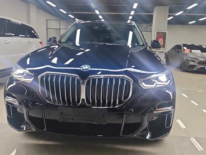 Фото 2 - BMW X5