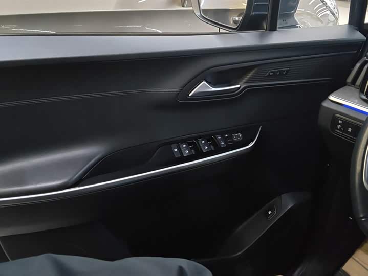 Фото 7 - Hyundai Custo