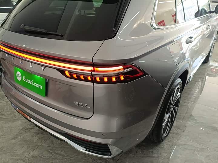 Фото 8 - Geely Monjaro