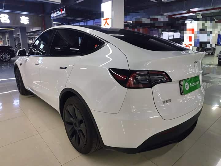 Фото 5 - Tesla Model Y