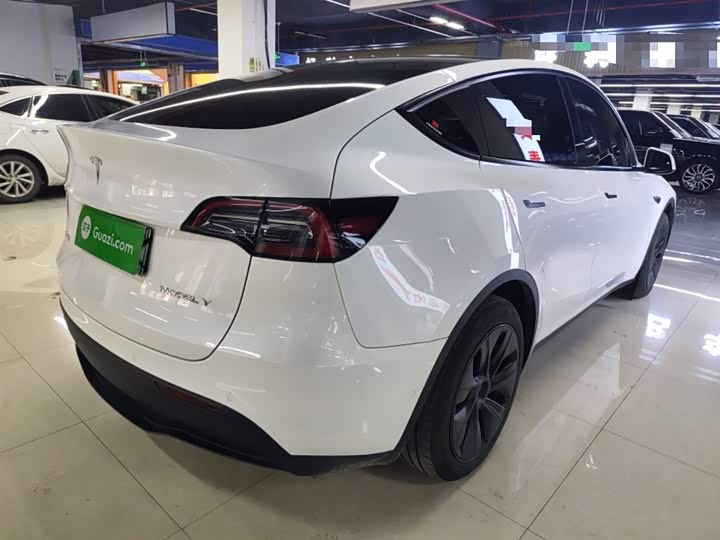 Фото 7 - Tesla Model Y