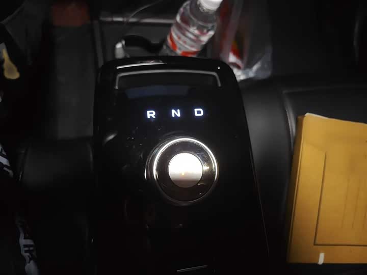 Фото 7 - Geely Geometry E Firefly