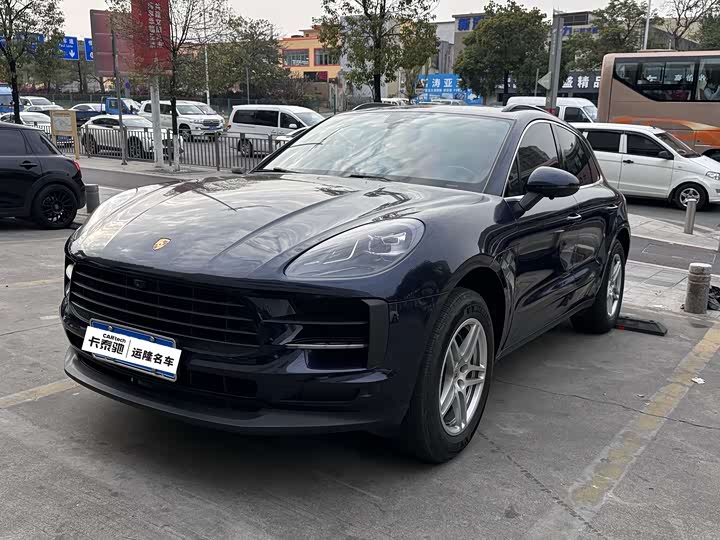 Фото 1 - Porsche Macan