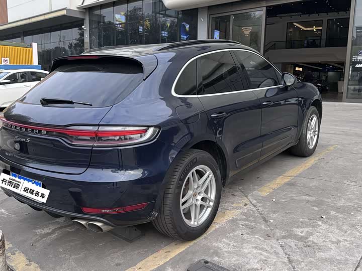 Фото 2 - Porsche Macan